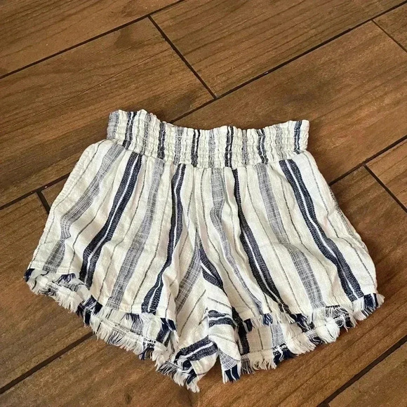 Bella Dahl Frayed-Hem Striped Shorts SMALL - Picture 3 of 5